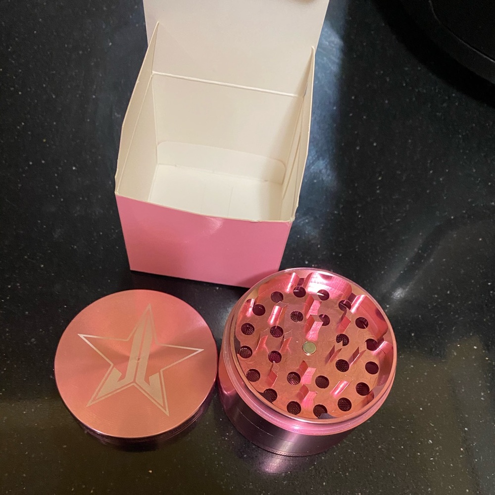Early first edition Jeffree Star grinder